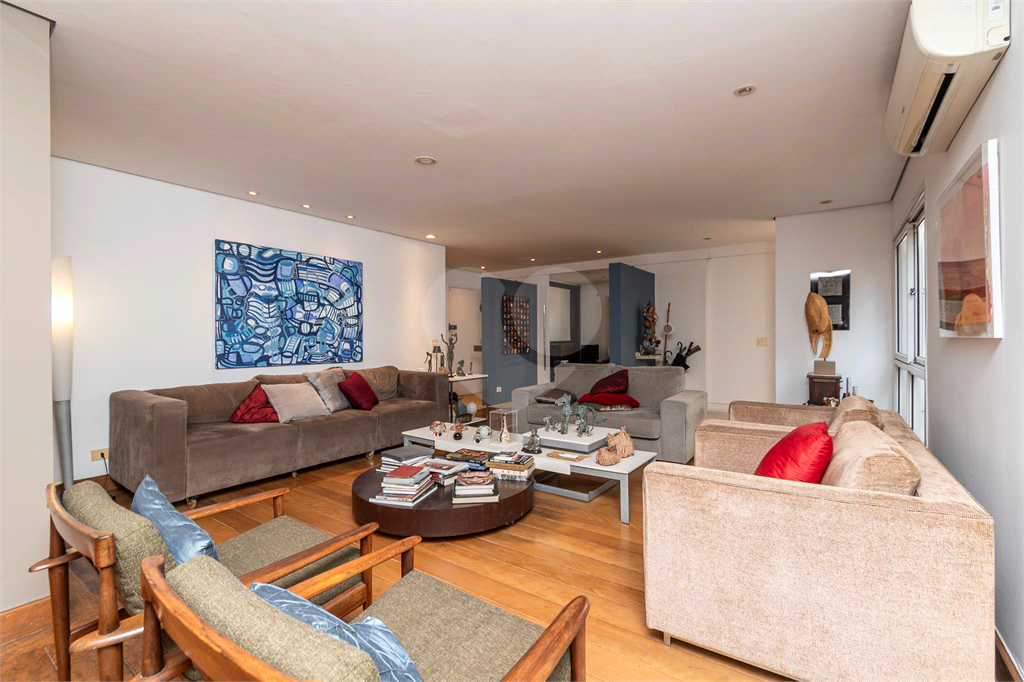 Casa para alugar em Alto de Pinheiros 