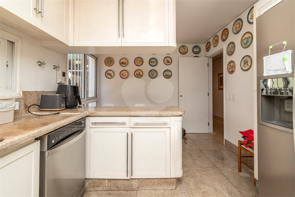 Casa para alugar em Alto de Pinheiros 