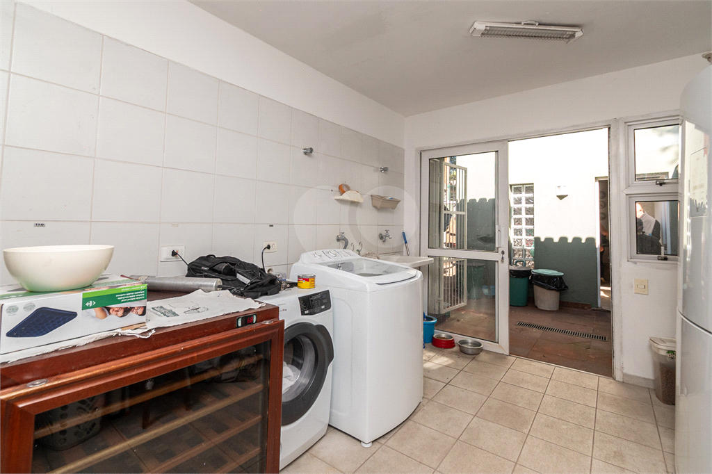 Casa para alugar em Alto de Pinheiros 