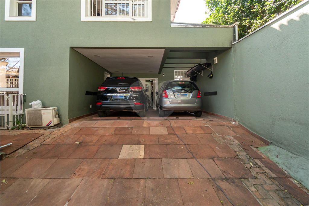 Casa para alugar em Alto de Pinheiros 