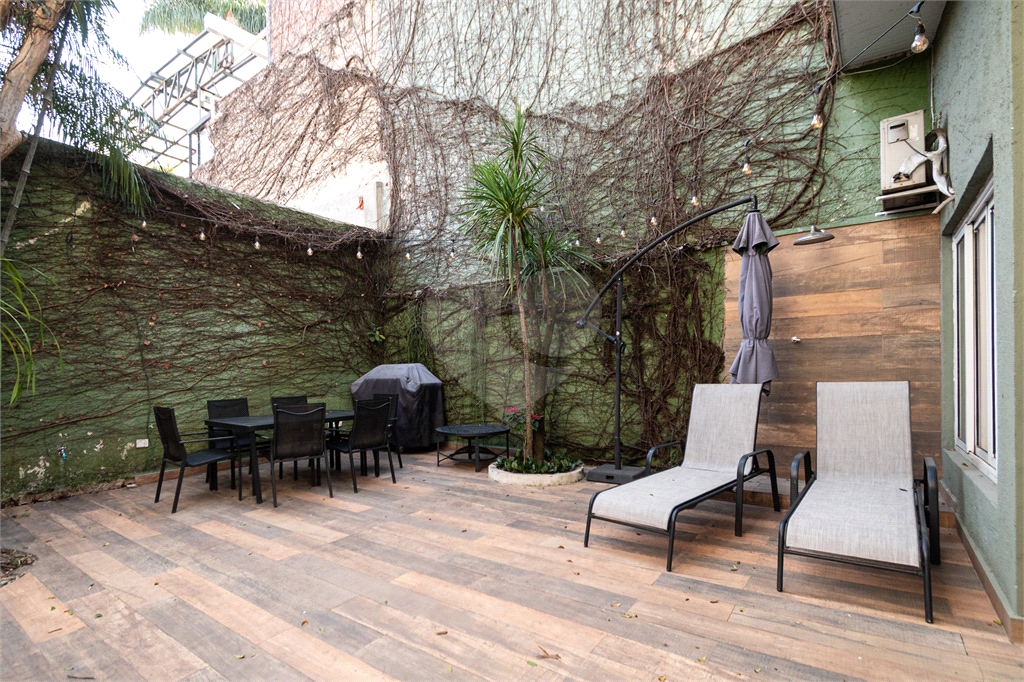 Casa para alugar em Alto de Pinheiros 