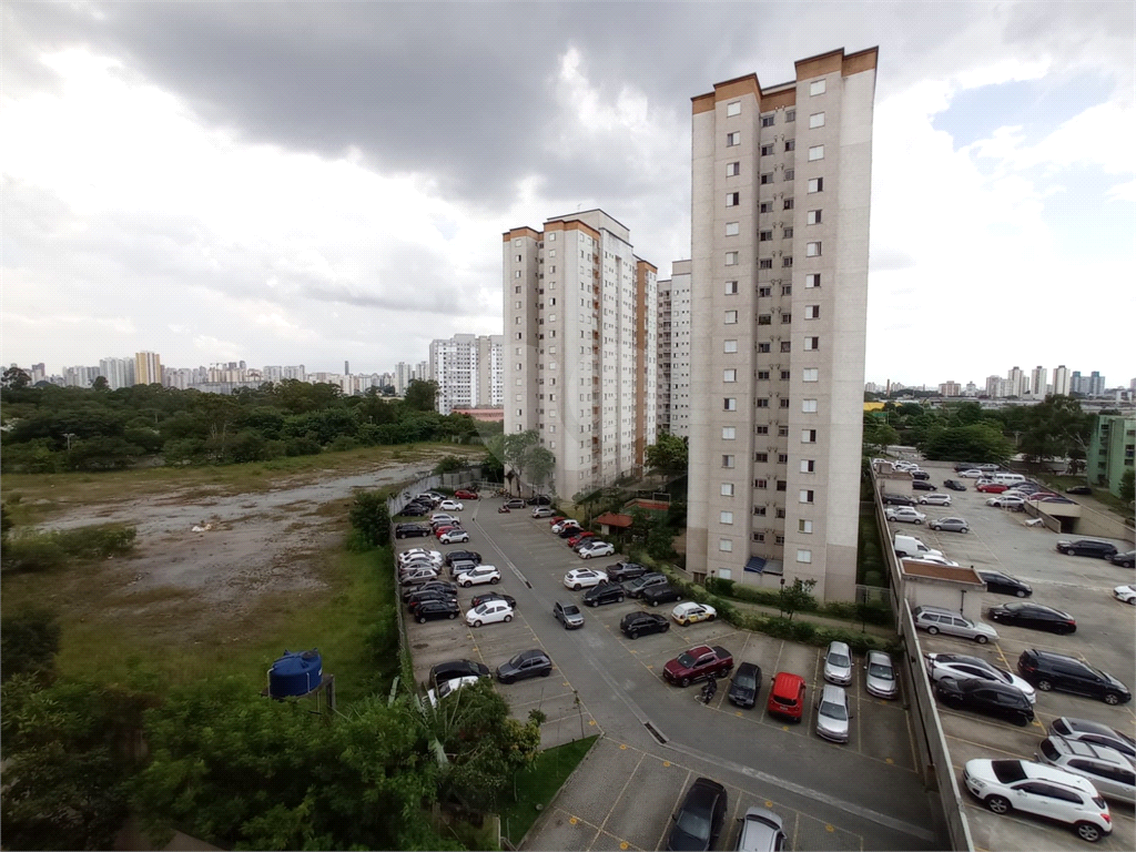 Apartamento mobiliado e decorado com 2 quartos, sala, cozinha, banheiro e 1 vaga na Lapa, São Paulo