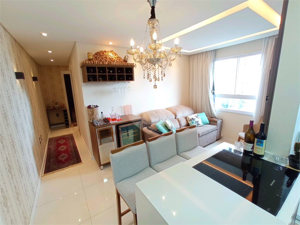 Apartamento mobiliado e decorado com 2 quartos, sala, cozinha, banheiro e 1 vaga na Lapa, São Paulo