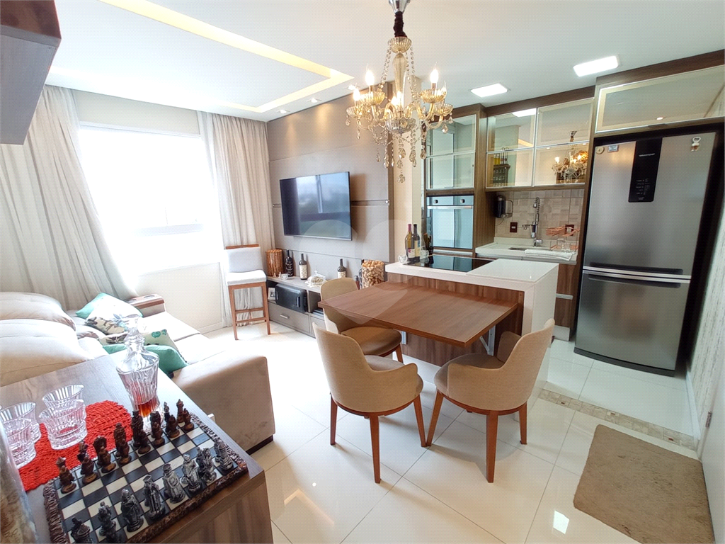 Apartamento mobiliado e decorado com 2 quartos, sala, cozinha, banheiro e 1 vaga na Lapa, São Paulo