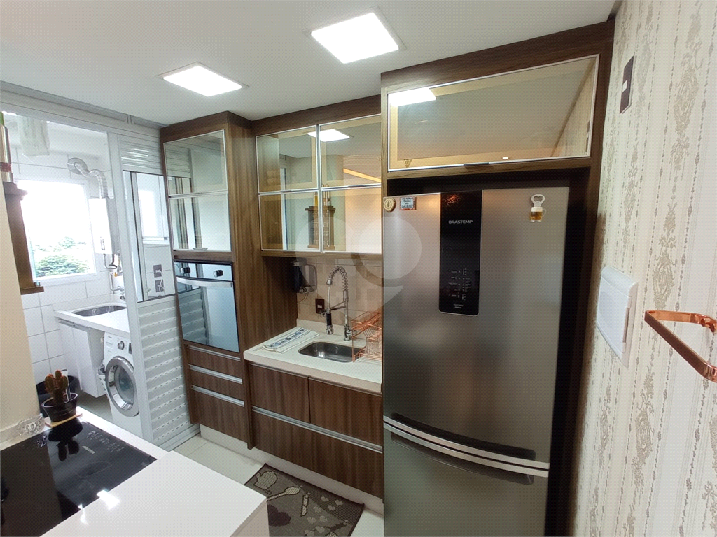 Apartamento mobiliado e decorado com 2 quartos, sala, cozinha, banheiro e 1 vaga na Lapa, São Paulo