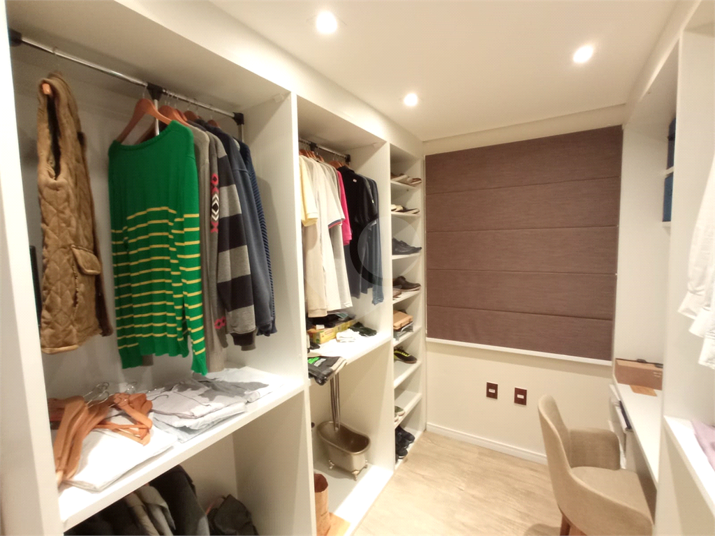 Apartamento mobiliado e decorado com 2 quartos, sala, cozinha, banheiro e 1 vaga na Lapa, São Paulo