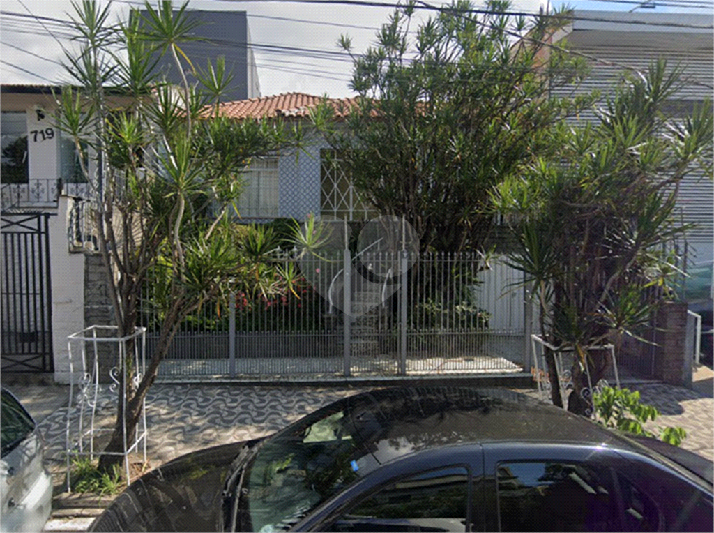 Casa à venda com excelente potencial comercial em localização estratégica!