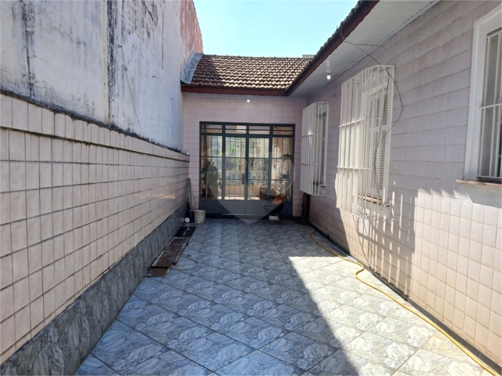 Casa à venda com excelente potencial comercial em localização estratégica!