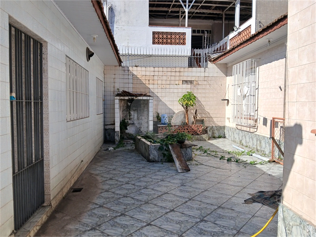 Casa à venda com excelente potencial comercial em localização estratégica!
