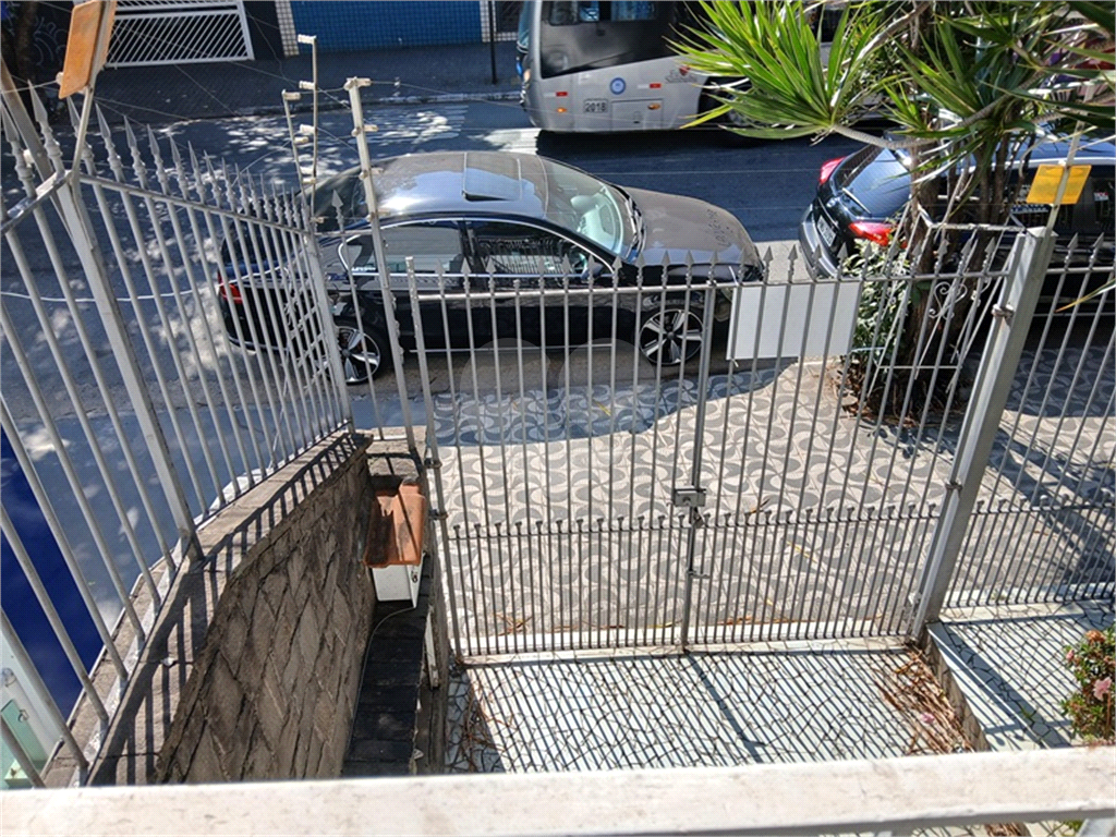Casa à venda com excelente potencial comercial em localização estratégica!