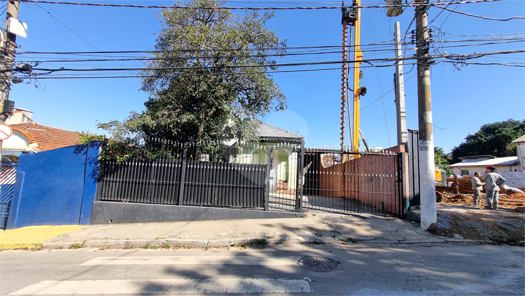 Terreno perto do metrô Tucuruvi com 886m² e área total de 2.656m²