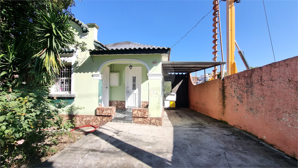 Terreno perto do metrô Tucuruvi com 886m² e área total de 2.656m²