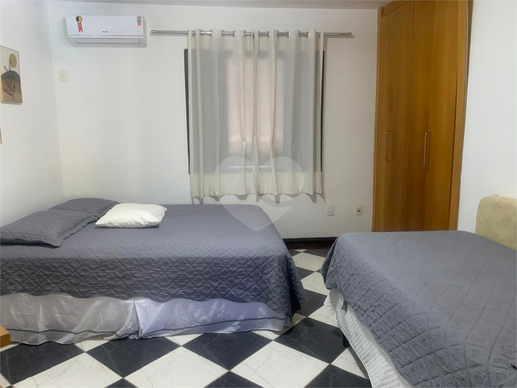 FLAT COM 2 QUARTOS E 2 BANHEIROS, SENDO 1 SUÍTE - MARESIAS