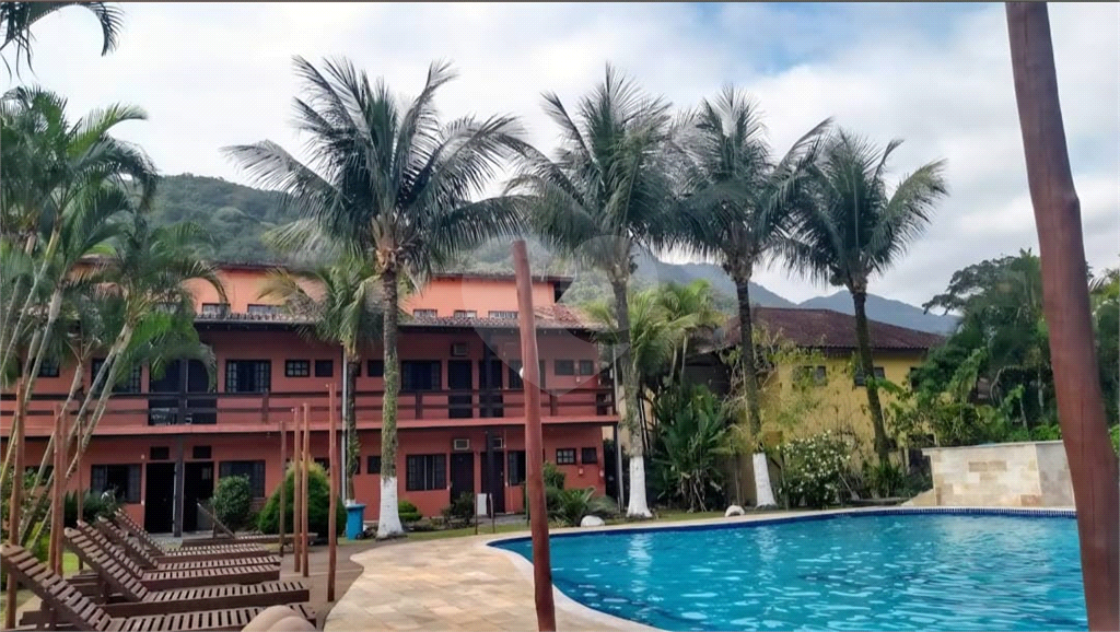 FLAT COM 2 QUARTOS E 2 BANHEIROS, SENDO 1 SUÍTE - MARESIAS