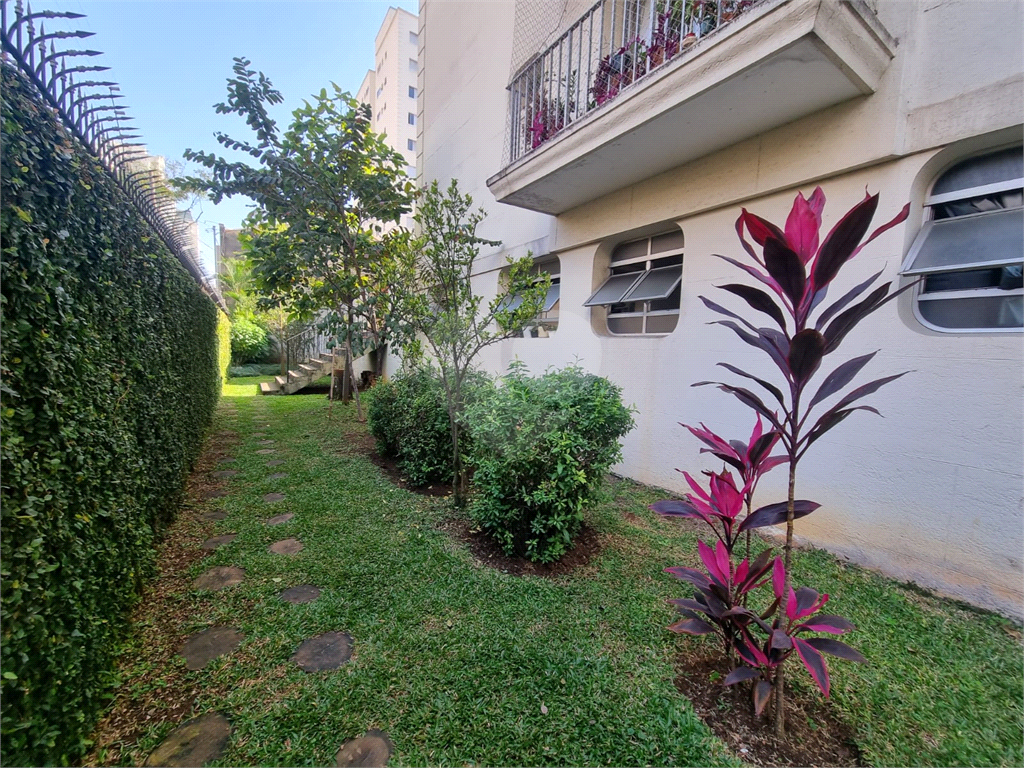 APARTAMENTO em PERDIZES