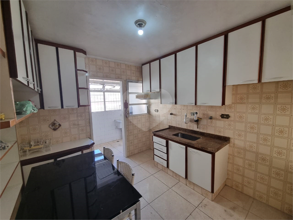 APARTAMENTO em PERDIZES