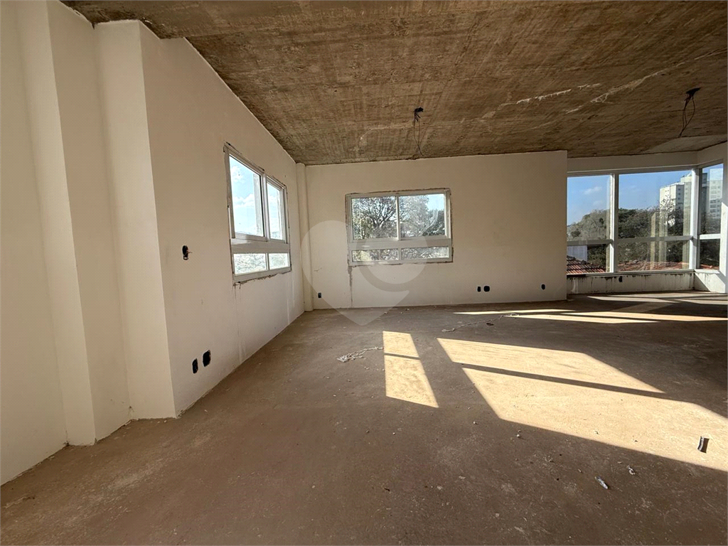 Casa em Condomínio Residencial em TREMEMBÉ com 320 m²
