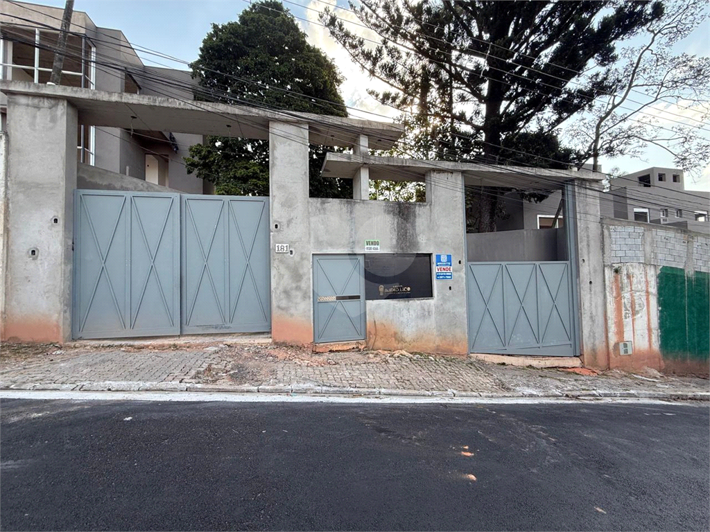 Casa em Condomínio Residencial em TREMEMBÉ com 320 m²