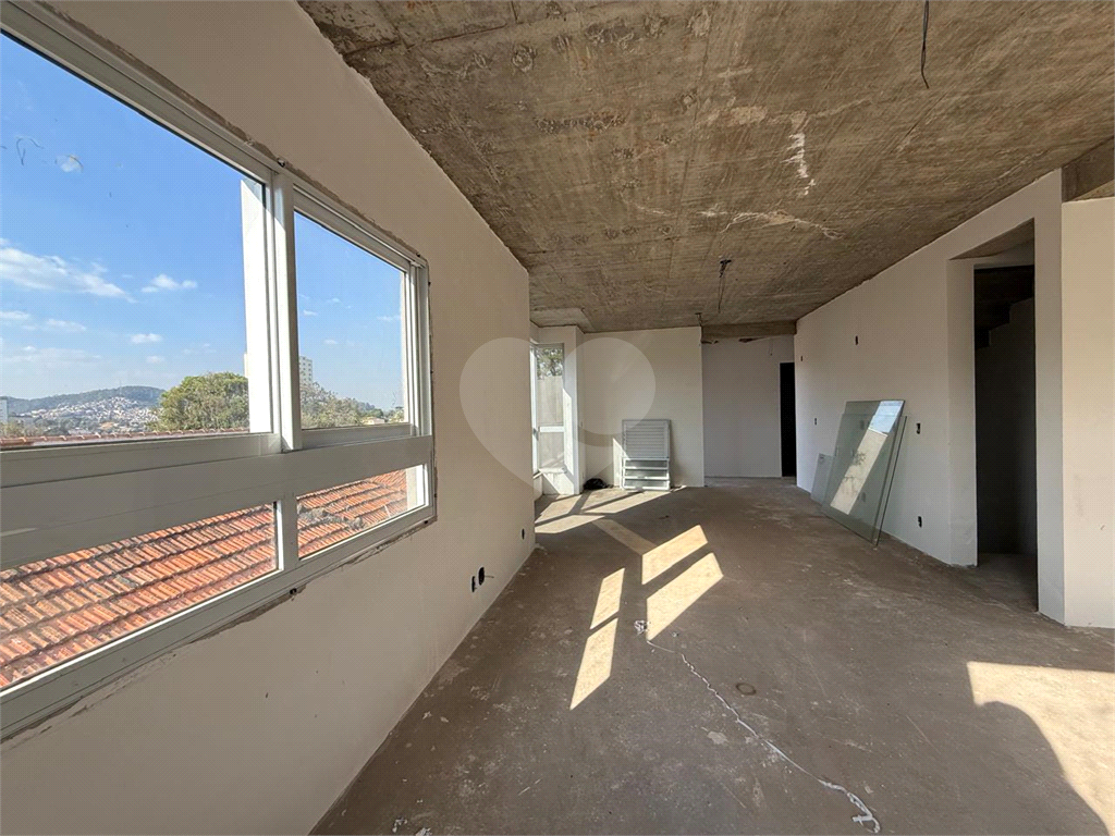 Casa em Condomínio Residencial em TREMEMBÉ com 320 m²