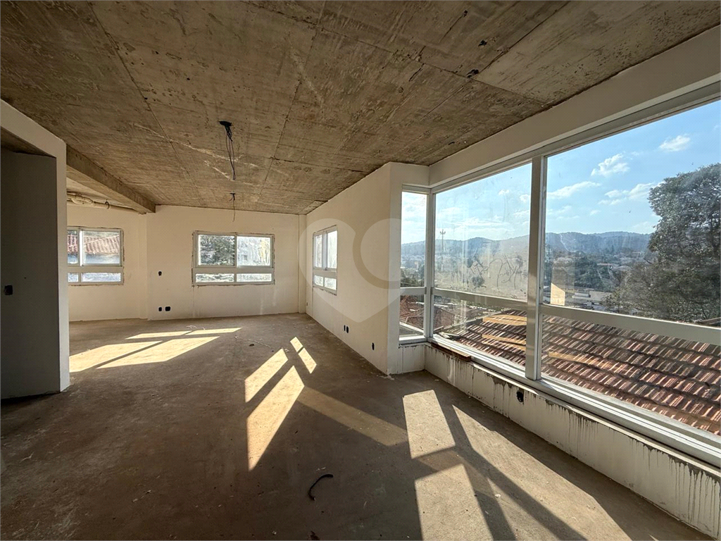 Casa em Condomínio Residencial em TREMEMBÉ com 320 m²
