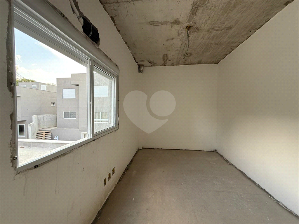 Casa em Condomínio Residencial em TREMEMBÉ com 320 m²