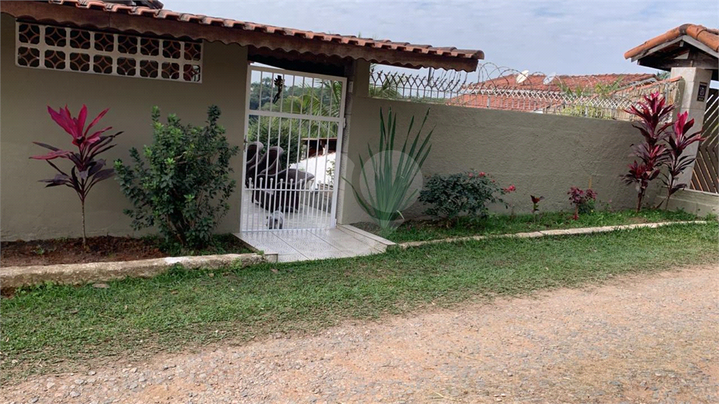 Chácara com 3 Suítes, Piscina, Campo e Lazer Completo – Santa Isabel (Cachoeira) – 1.000 m²