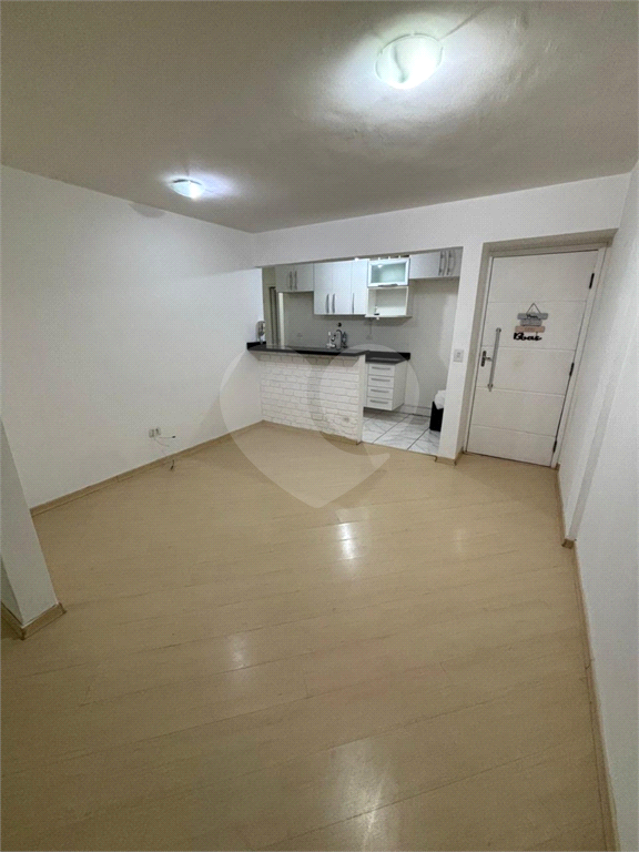 Apartamento à venda com 3 quartos, 60m² - Foto 3