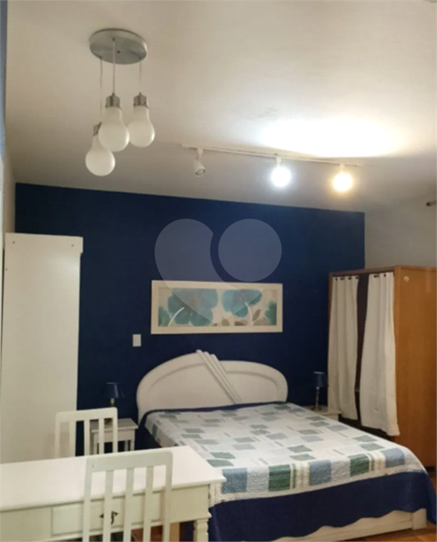 Apartamento Reformado à Venda – Localização Privilegiada!