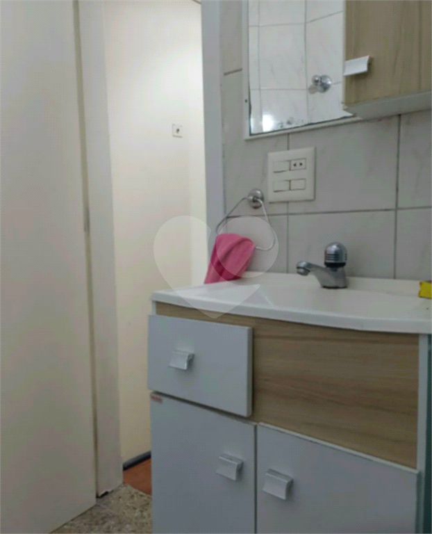 Apartamento Reformado à Venda – Localização Privilegiada!