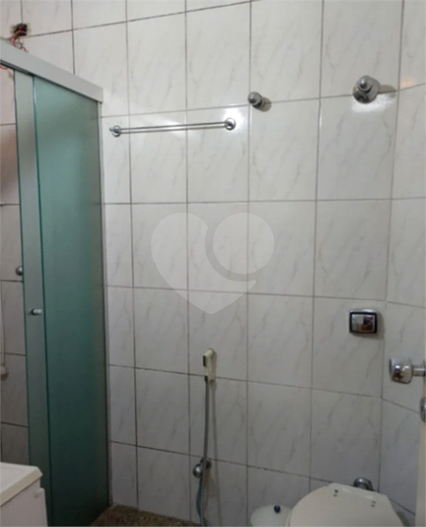 Apartamento Reformado à Venda – Localização Privilegiada!