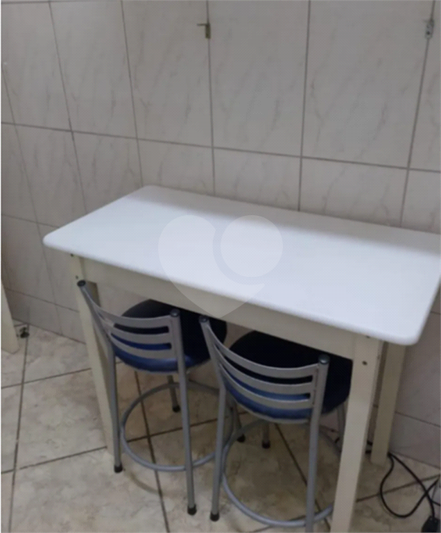 Apartamento Reformado à Venda – Localização Privilegiada!