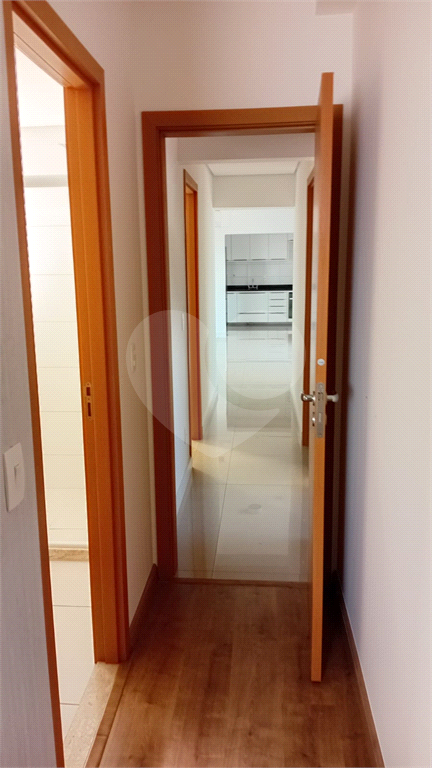 Apartamento para alugar com 3 quartos, 110m² - Foto 13