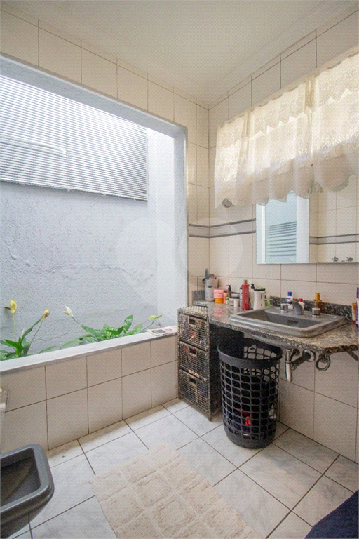 Casa em rua tranquila na Vila Madalena