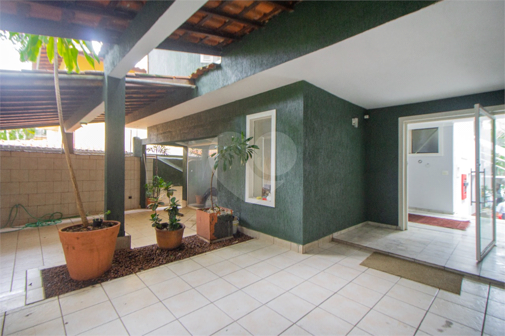 Casa em rua tranquila na Vila Madalena