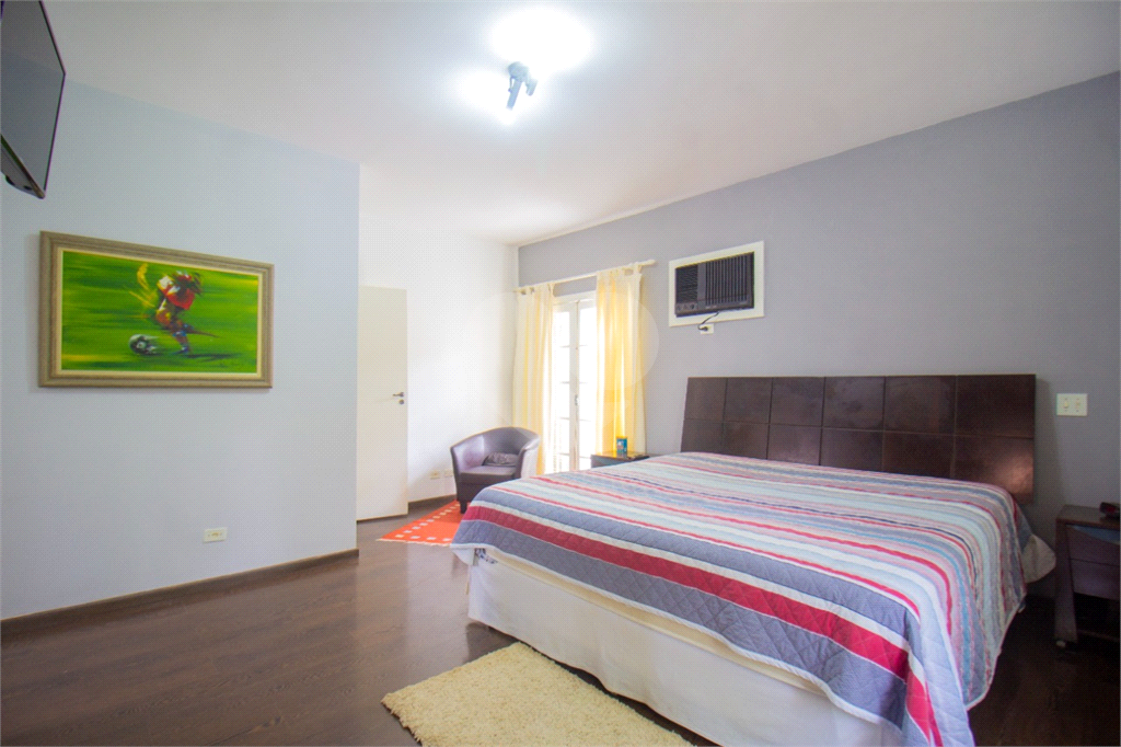 Casa em rua tranquila na Vila Madalena