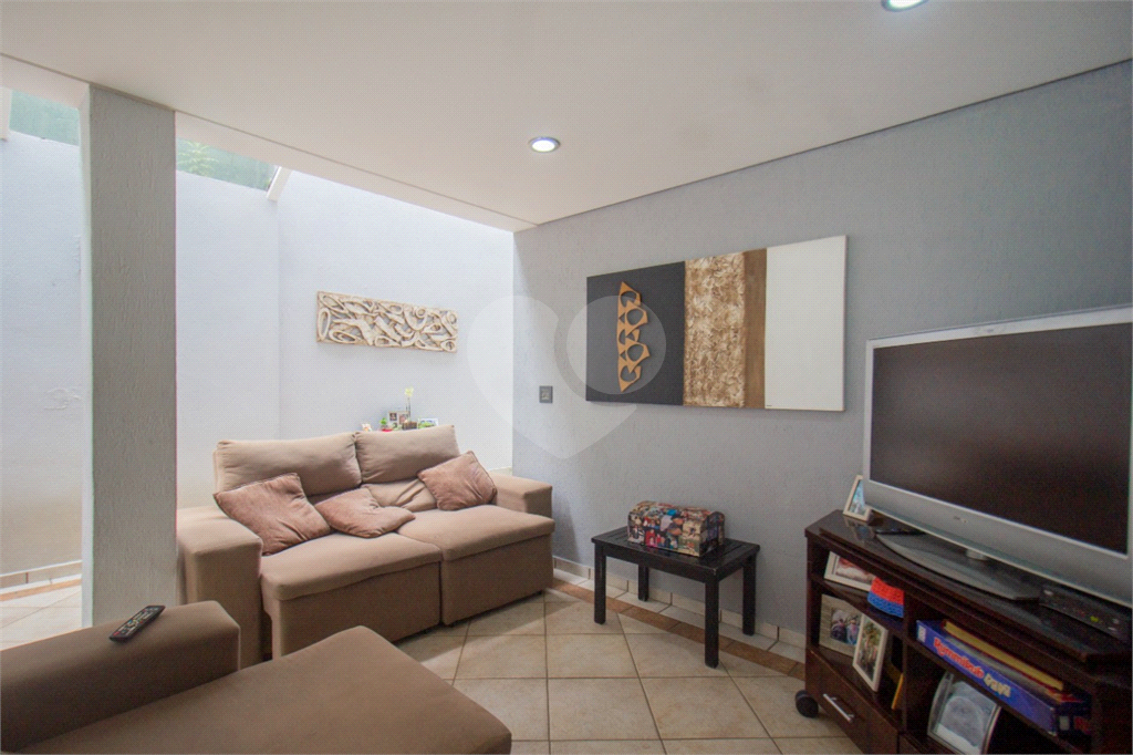 Casa em rua tranquila na Vila Madalena
