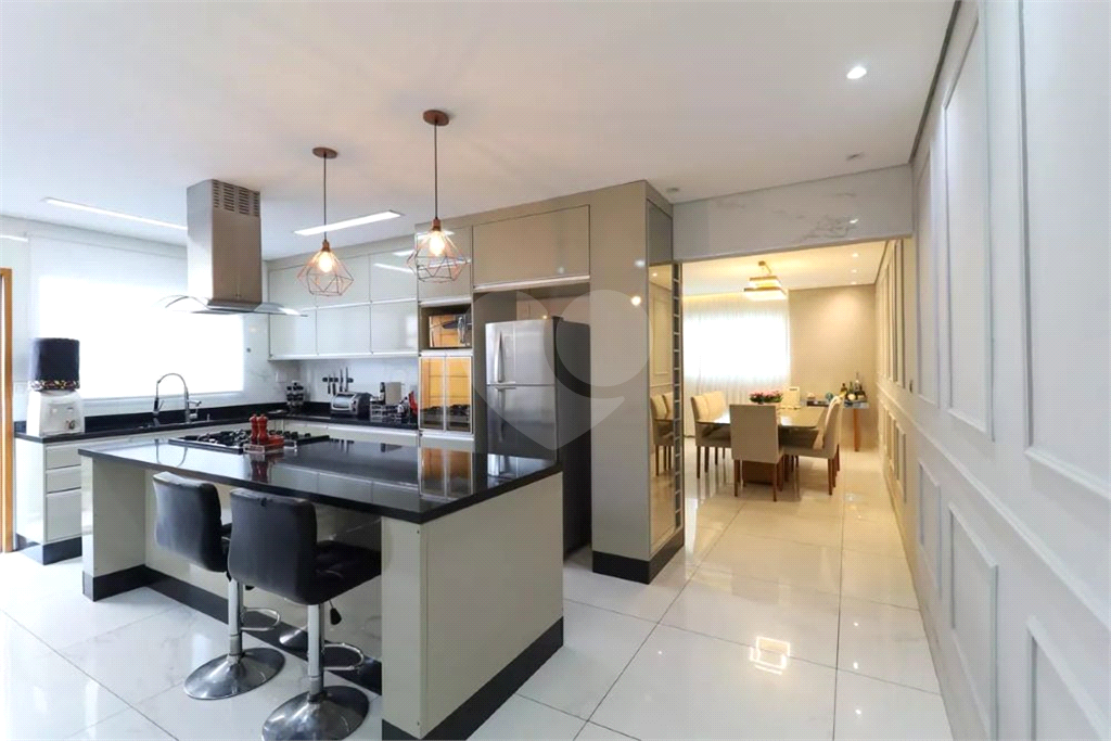 Casa térrea à venda | 682 m² | 3 dormitórios (1 suíte) | 5 vagas na Vila Maria Alta!