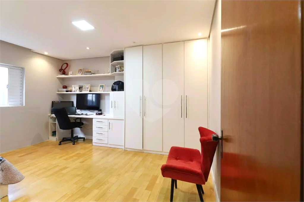 Casa térrea à venda | 682 m² | 3 dormitórios (1 suíte) | 5 vagas na Vila Maria Alta!