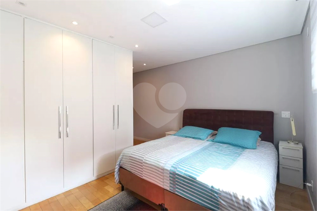Casa térrea à venda | 682 m² | 3 dormitórios (1 suíte) | 5 vagas na Vila Maria Alta!