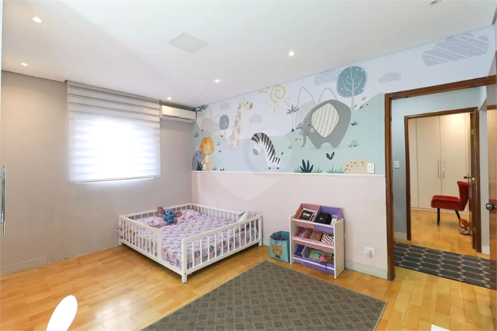 Casa térrea à venda | 682 m² | 3 dormitórios (1 suíte) | 5 vagas na Vila Maria Alta!