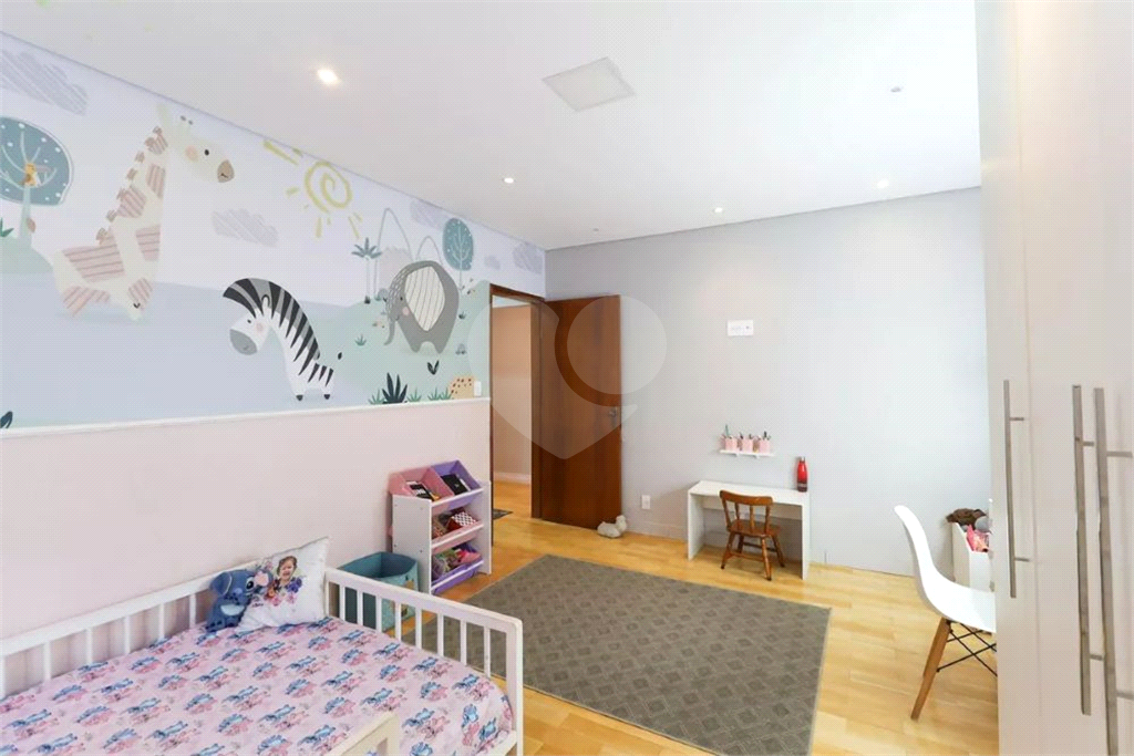 Casa térrea à venda | 682 m² | 3 dormitórios (1 suíte) | 5 vagas na Vila Maria Alta!