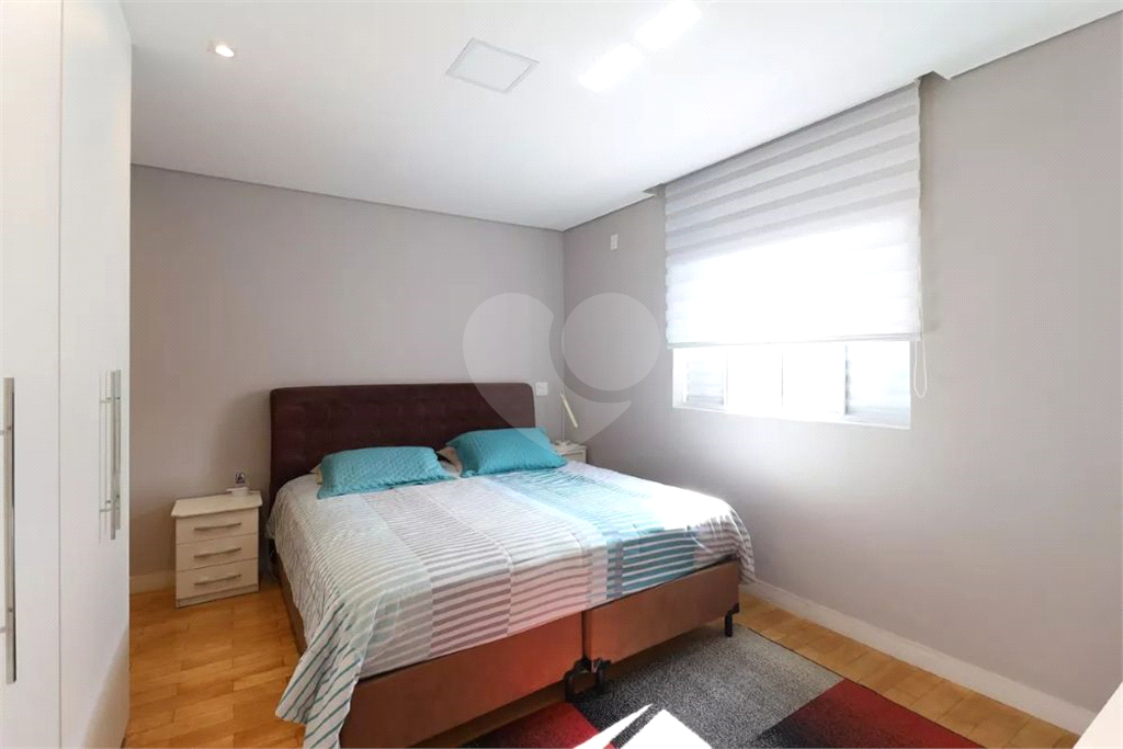 Casa térrea à venda | 682 m² | 3 dormitórios (1 suíte) | 5 vagas na Vila Maria Alta!