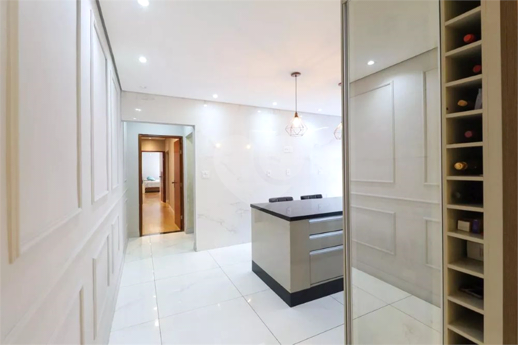 Casa térrea à venda | 682 m² | 3 dormitórios (1 suíte) | 5 vagas na Vila Maria Alta!