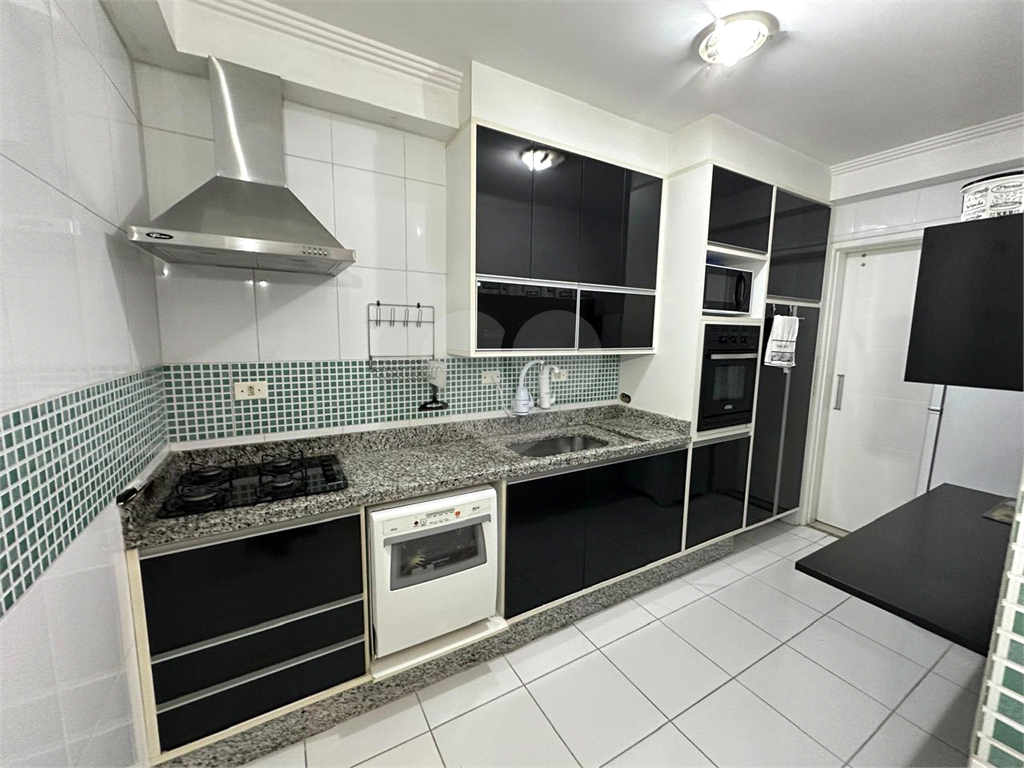 Apartamento 75m² com 3 Dormitórios e 2 Vagas Livres - Próximo ao Metrô Tucuruvi