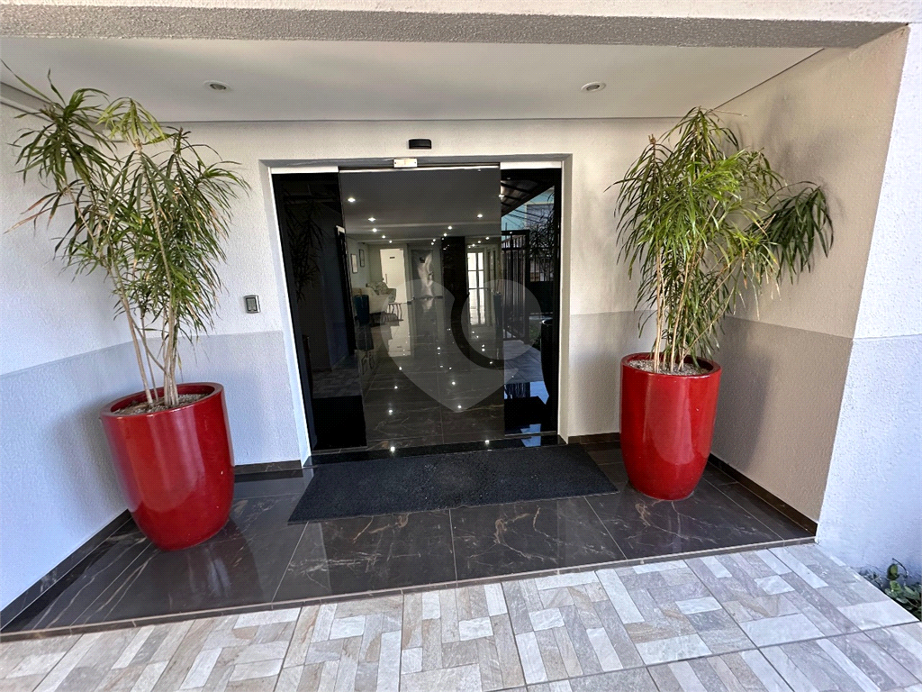 Apartamento 75m² com 3 Dormitórios e 2 Vagas Livres - Próximo ao Metrô Tucuruvi