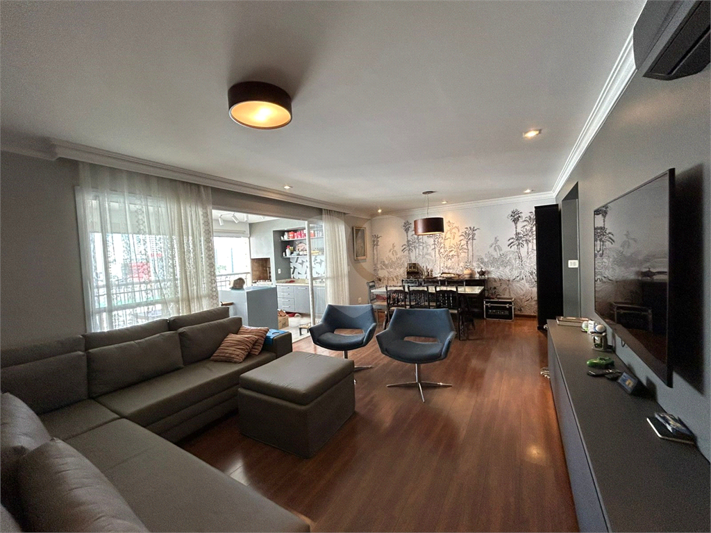  Apartamento à Venda no Condomínio Liv Barra Funda SP - 162m²| 4 Dormitórios | 2 Suítes | 3 Vagas | Varanda Gourmet