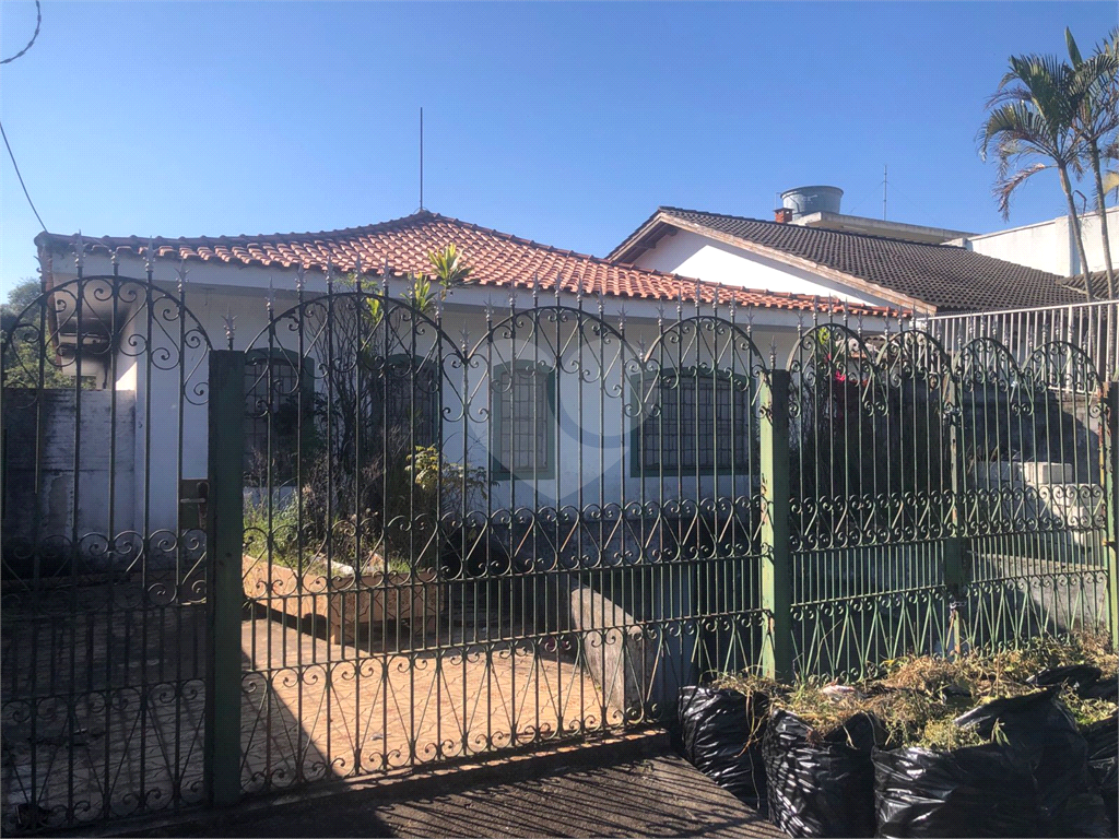 Casa à venda com 3 quartos, 309m² - Foto 2