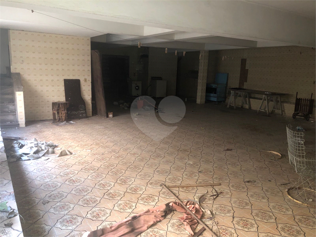 Casa à venda com 3 quartos, 309m² - Foto 14