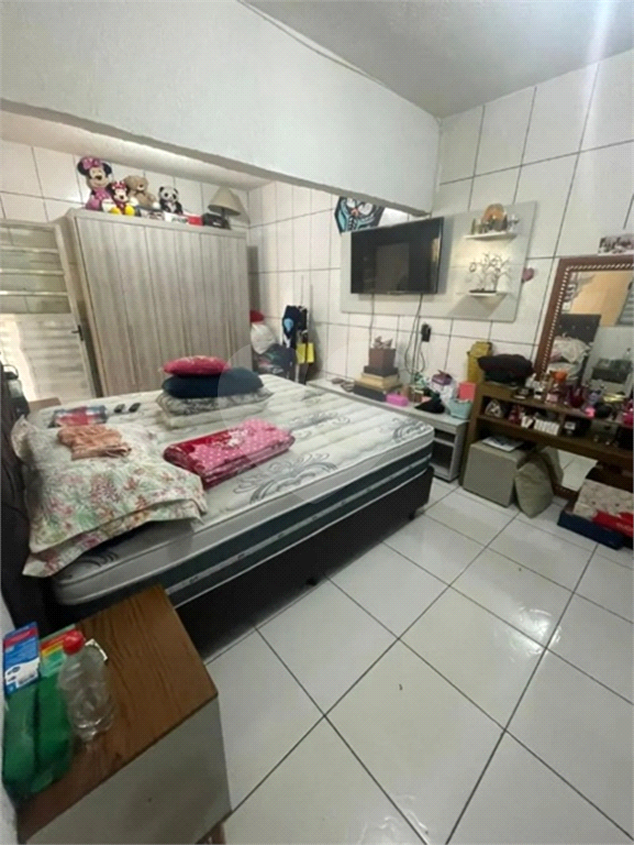 Casa à Venda no Jardim Brasil – 2 Andares com Escritura e Potencial de Expansão!
