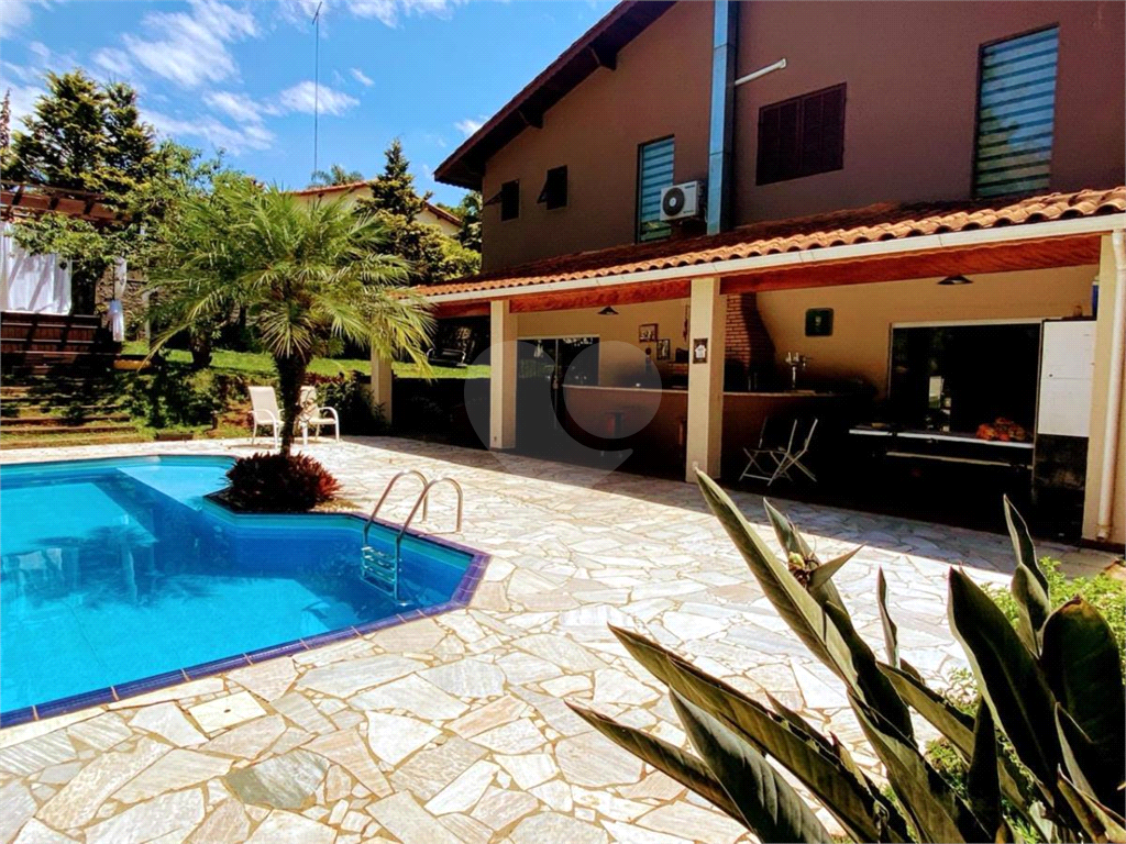 Casa no Condomínio Fechado Chácaras Bela Vista em Mairiporã com 1.472 m² 3 suítes piscina espaço gourmet!!
